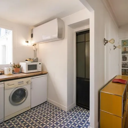 Cosy Flat Sleeps 4 Wterrace In The 10th District Paris